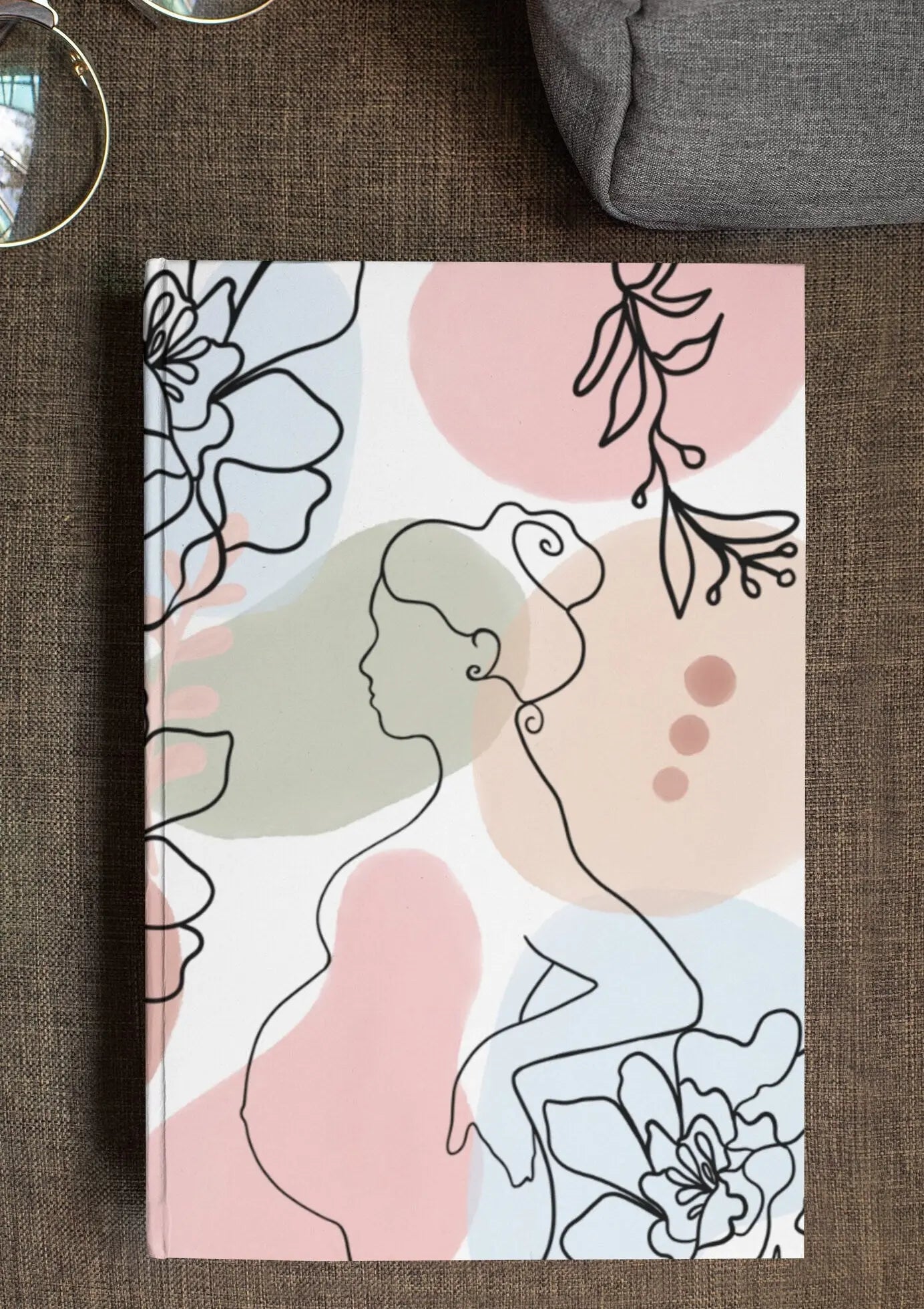 Expecting Joy: A Comprehensive Pregnancy Journal for Moms-to-Be